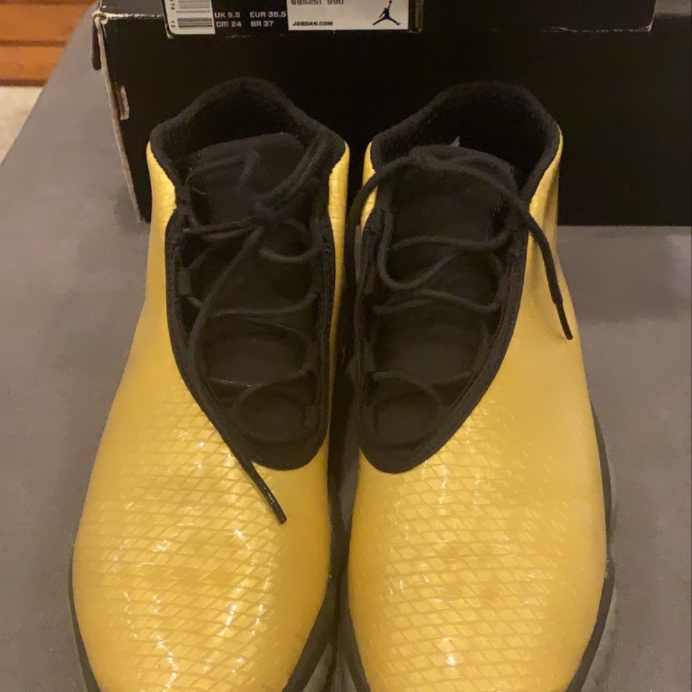 Air Jordan Future GG- 6Y 685251990